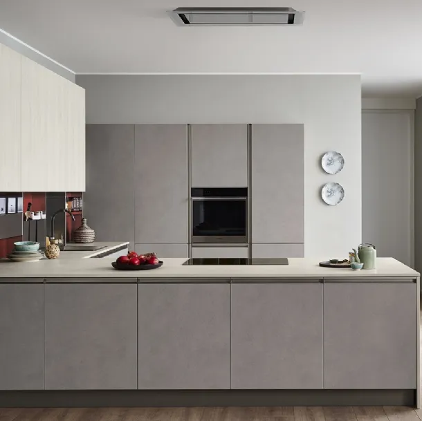 Cucina Moderna Start-Time Presa 06 con penisola in finitura Graffiato scuro e Play Rovere chiaro di Veneta Cucine